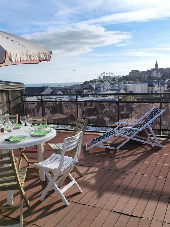 Апартаменты Le Balcon Des Vents Гранвиль Экстерьер фото