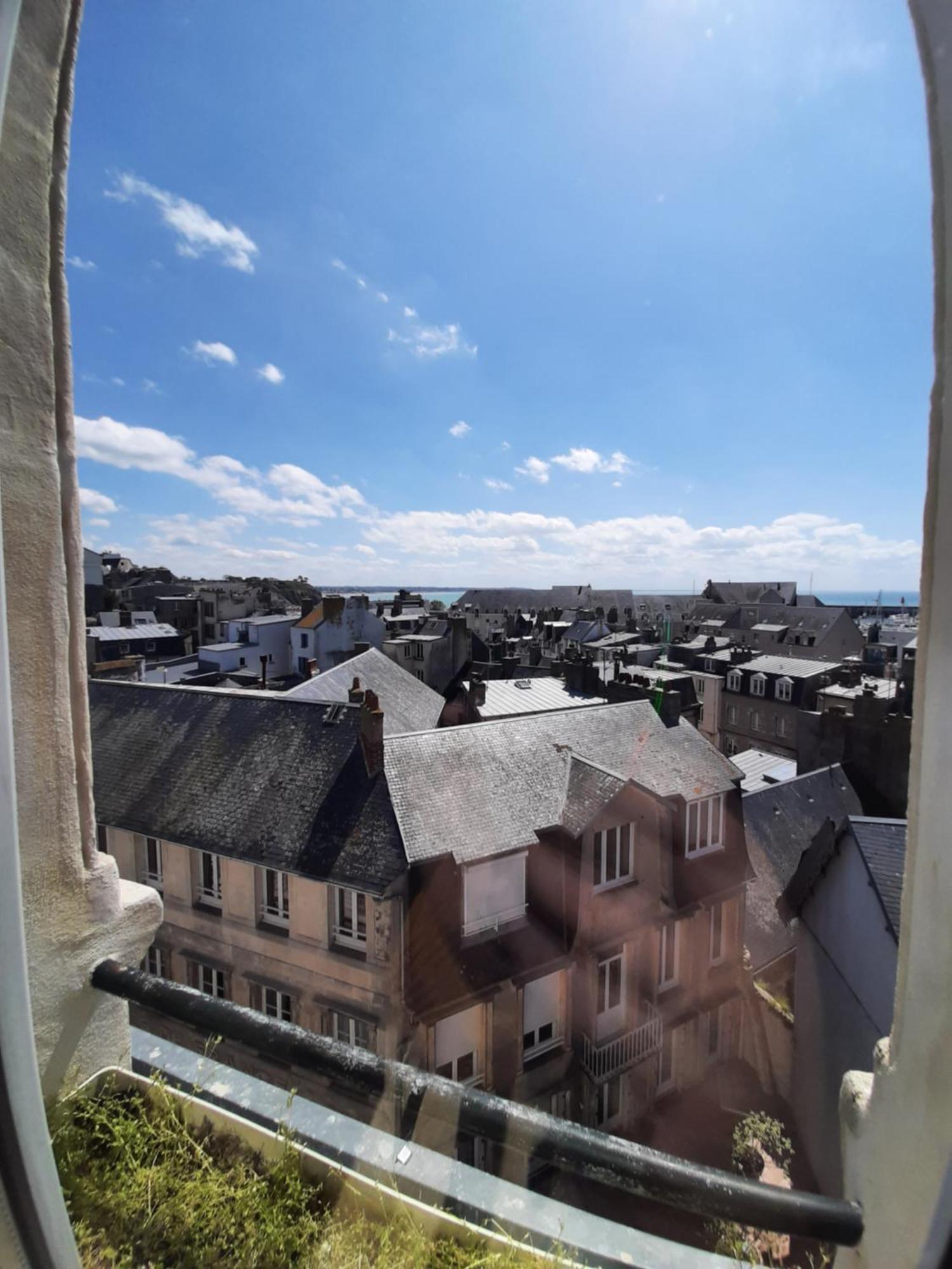 Апартаменты Le Balcon Des Vents Гранвиль Экстерьер фото